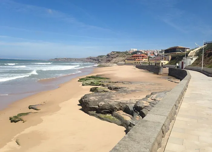 Native Surfhouse Praia da Lourinhã