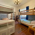 Native Surfhouse بيت شباب *