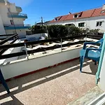 بيت شباب Native Surfhouse