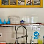 بيت شباب Native Surfhouse *