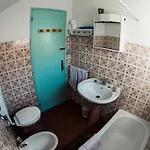 بيت شباب Native Surfhouse *