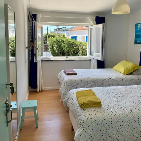 Hostel Native Surfhouse Praia da Lourinha