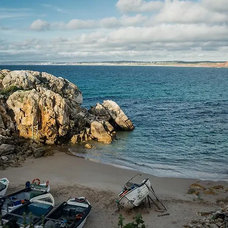 Native Surfhouse Praia da Lourinha