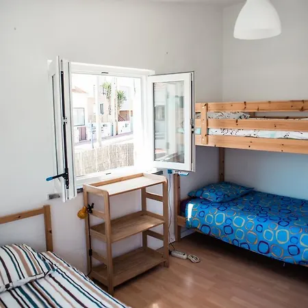 بيت شباب Native Surfhouse