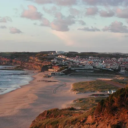 بيت شباب Native Surfhouse Praia da Lourinhã