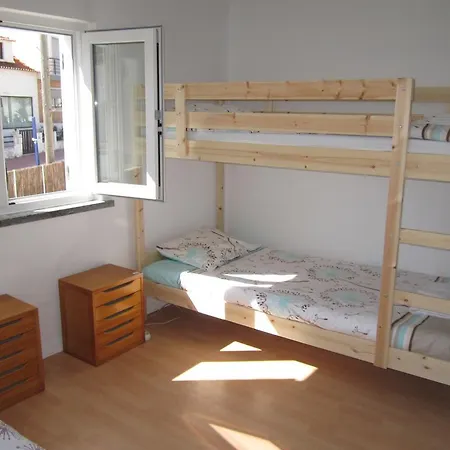 بيت شباب Native Surfhouse *