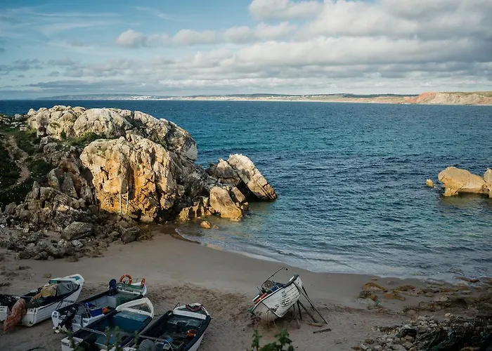 Native Surfhouse Praia da Lourinhã