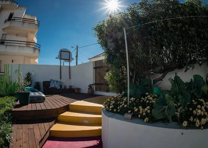 Native Surfhouse Praia da Lourinhã